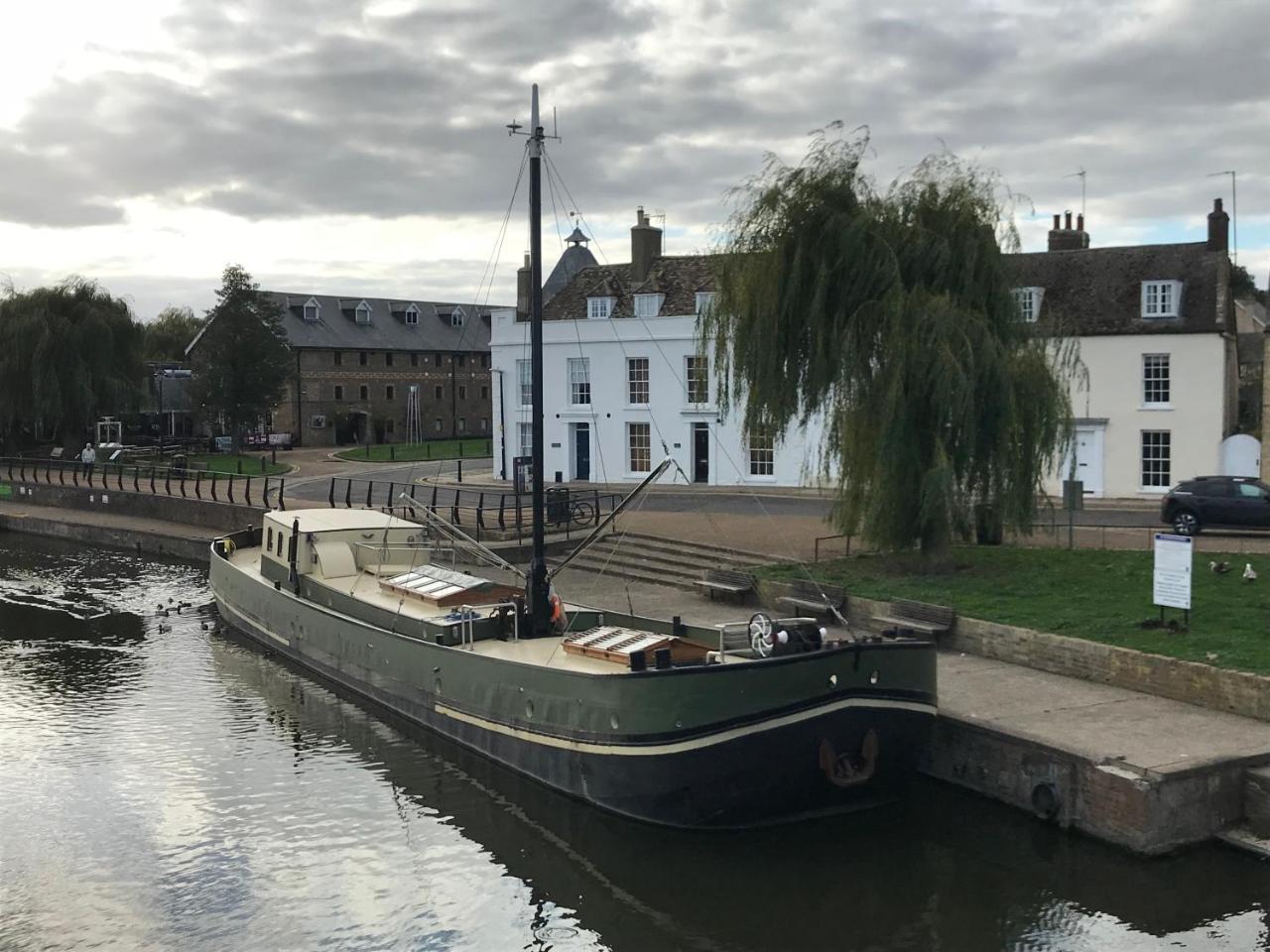 Hotel Barge Waternimf イーリー エクステリア 写真